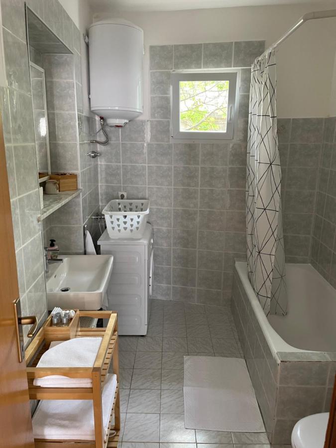 Holiday Home Cesarica 卡尔卢巴格 外观 照片
