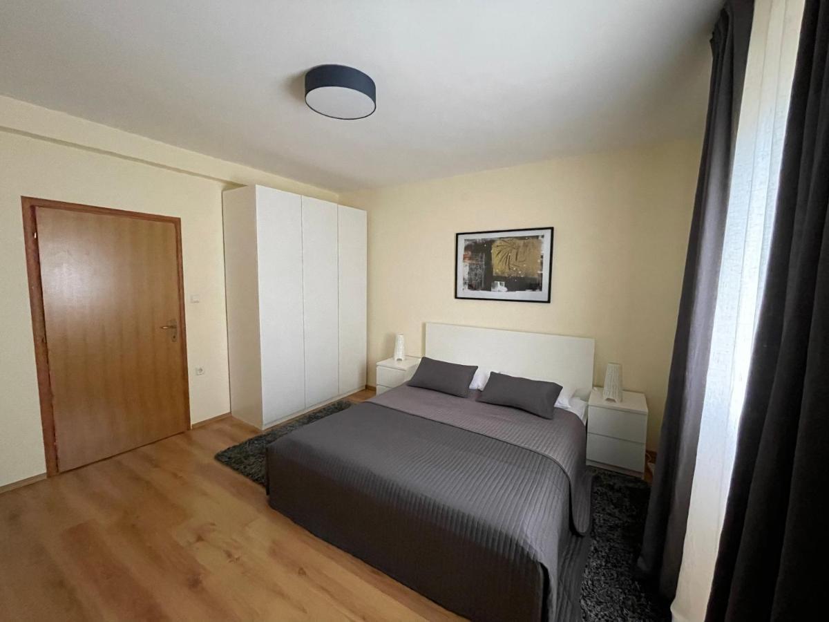 Holiday Home Cesarica 卡尔卢巴格 外观 照片