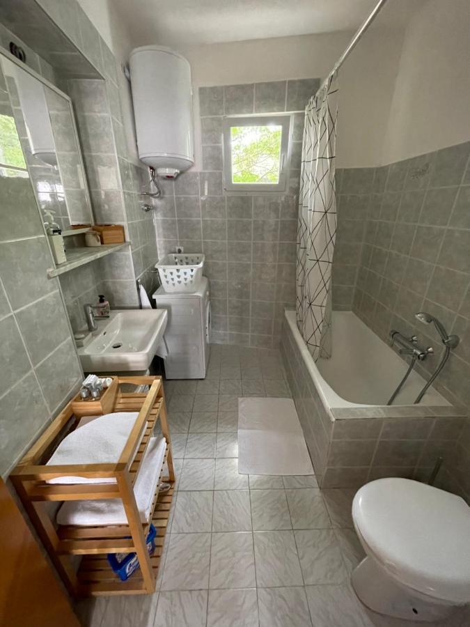 Holiday Home Cesarica 卡尔卢巴格 外观 照片